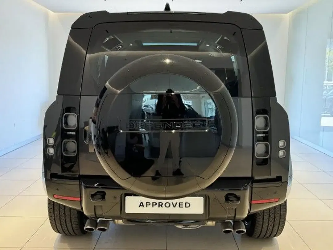 Land Rover Defender - Thumbnail 6