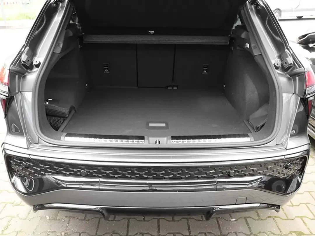 Audi Q3 - Thumbnail 10