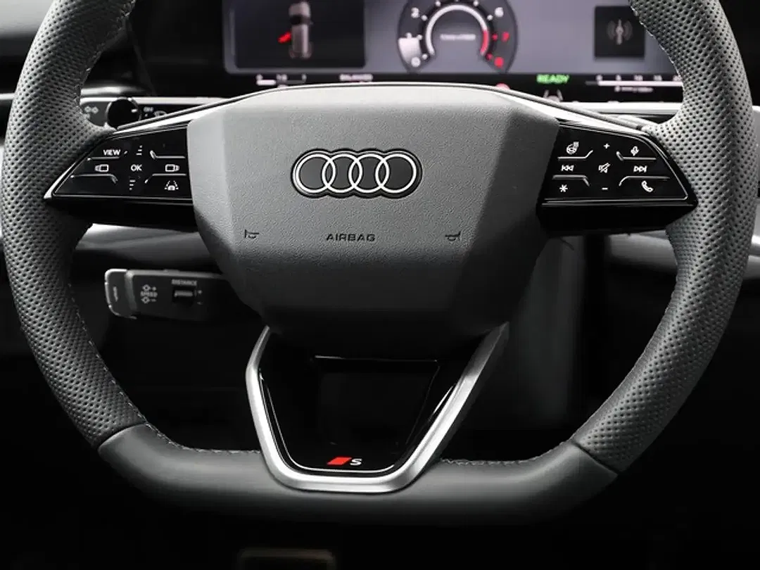 Audi Q3 - Thumbnail 12