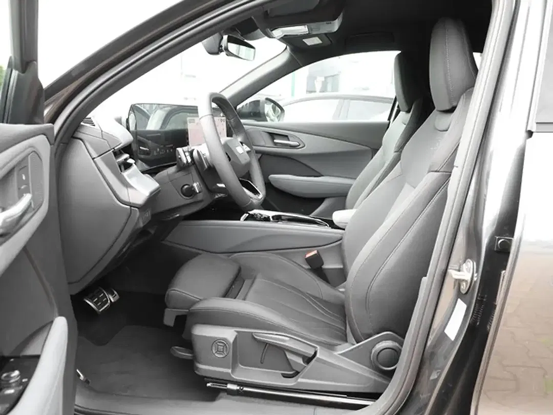 Audi Q3 - Thumbnail 4