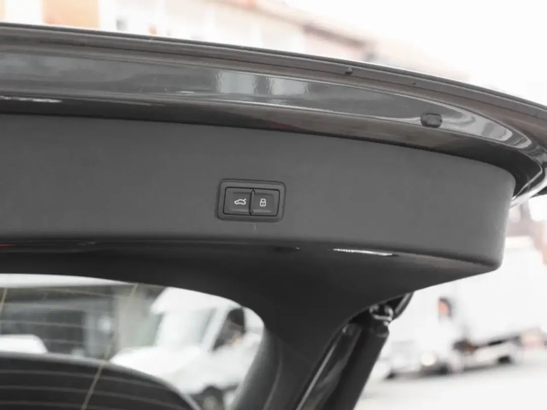 Audi Q3 - Thumbnail 9