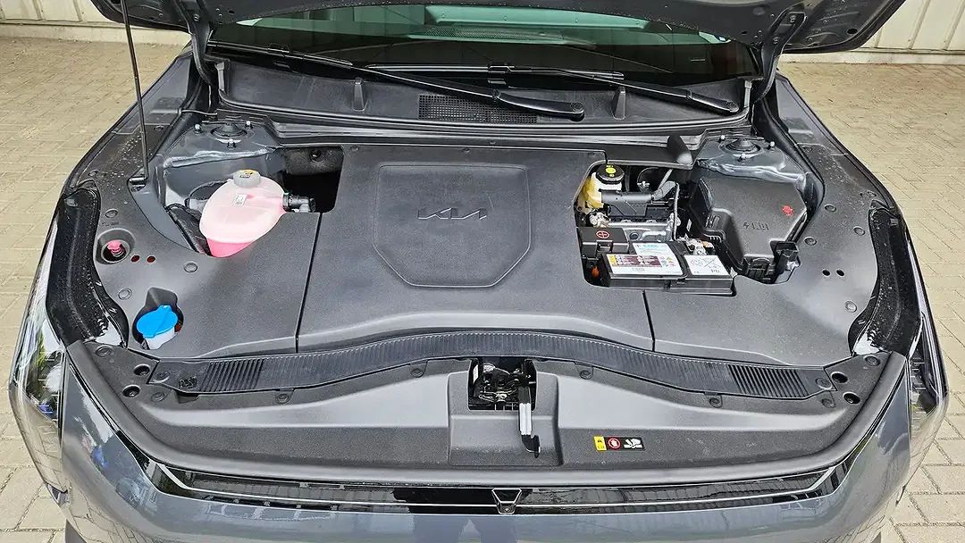 Kia EV4 - Thumbnail 5