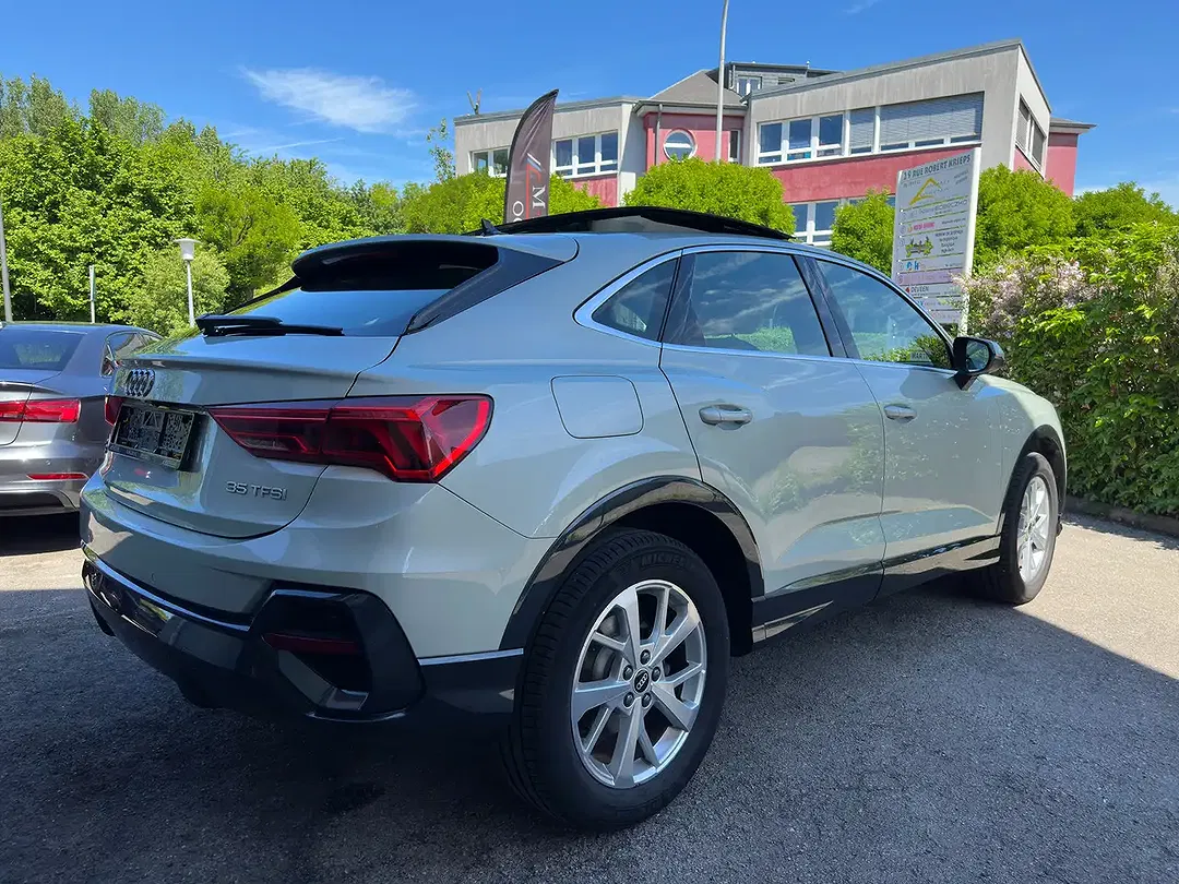 Audi Q3 - Thumbnail 8