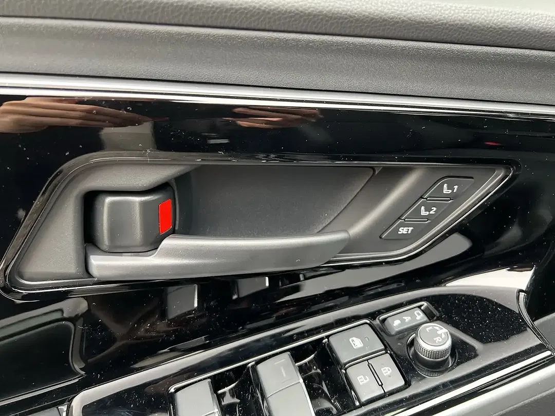 Subaru Solterra - Thumbnail 14