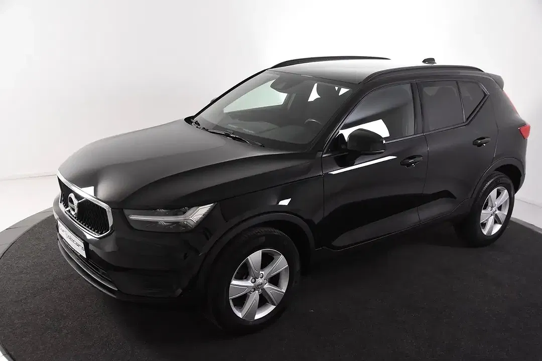 Volvo XC40 - Thumbnail 4