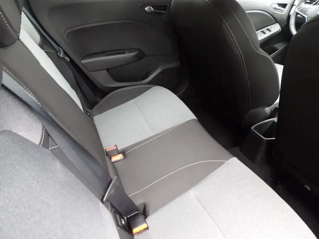 Renault Clio - Thumbnail 5
