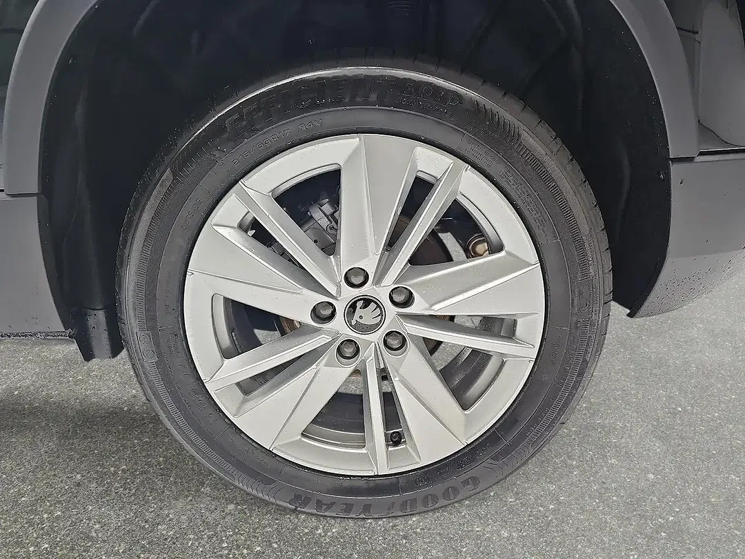 Skoda Karoq - Thumbnail 6