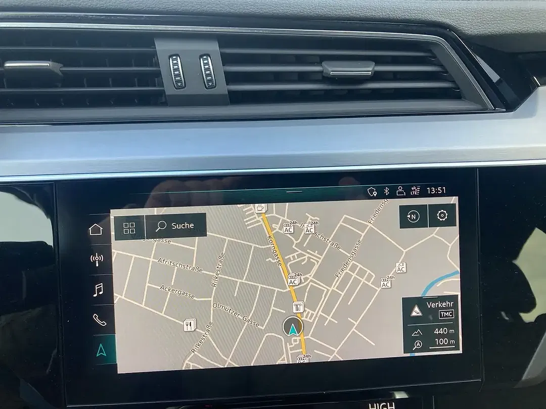 Audi e-tron - Thumbnail 11
