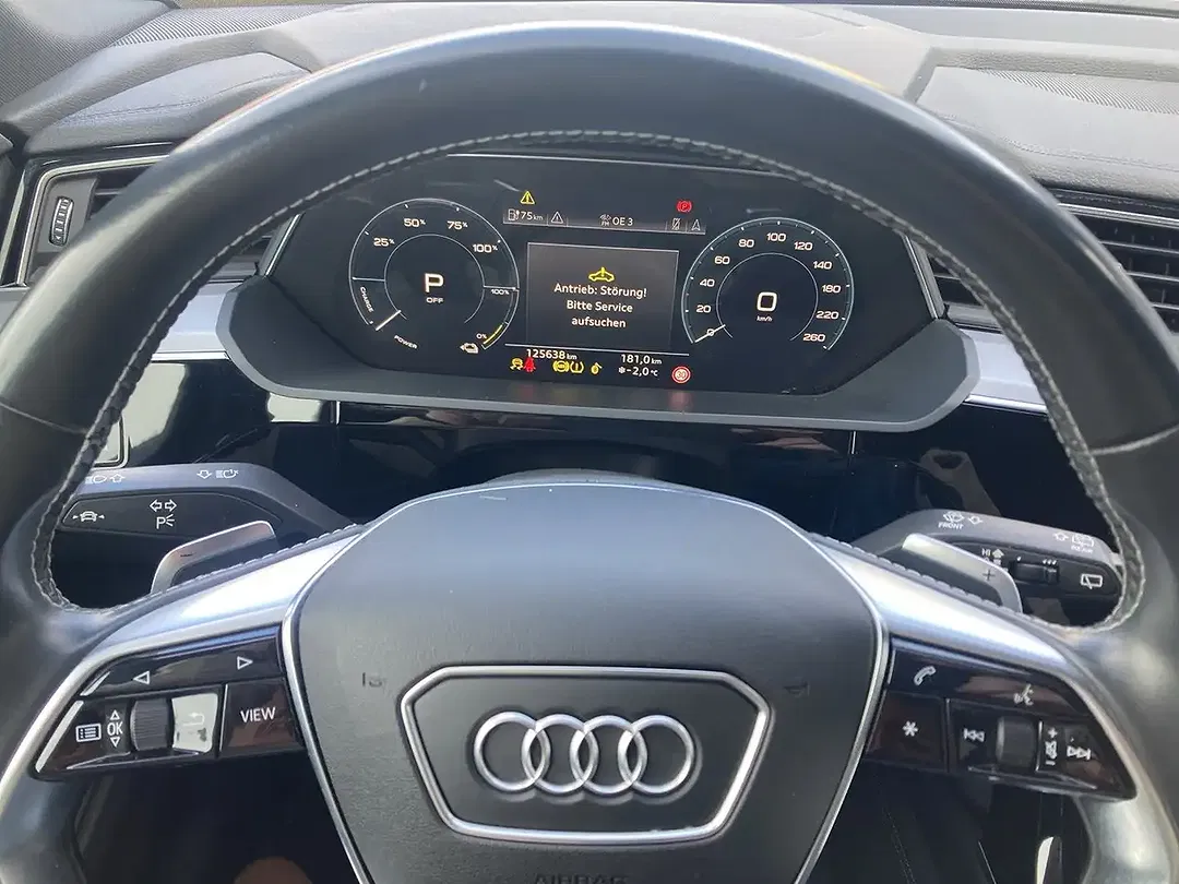 Audi e-tron - Thumbnail 8