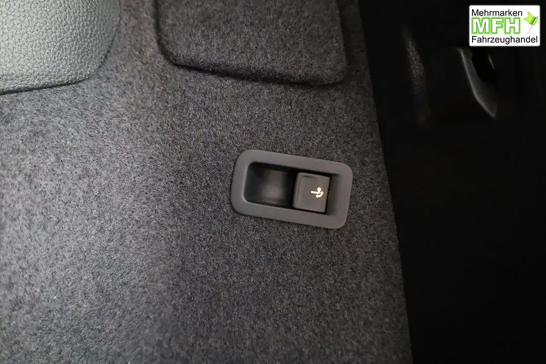 Skoda Karoq - Thumbnail 13
