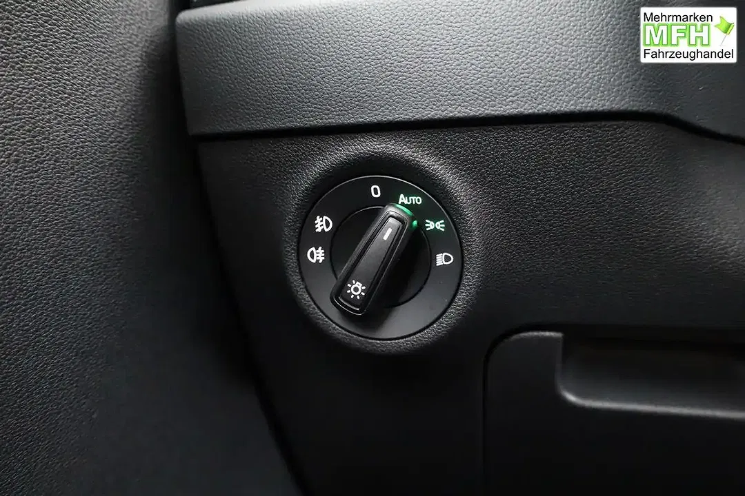 Skoda Karoq - Thumbnail 8