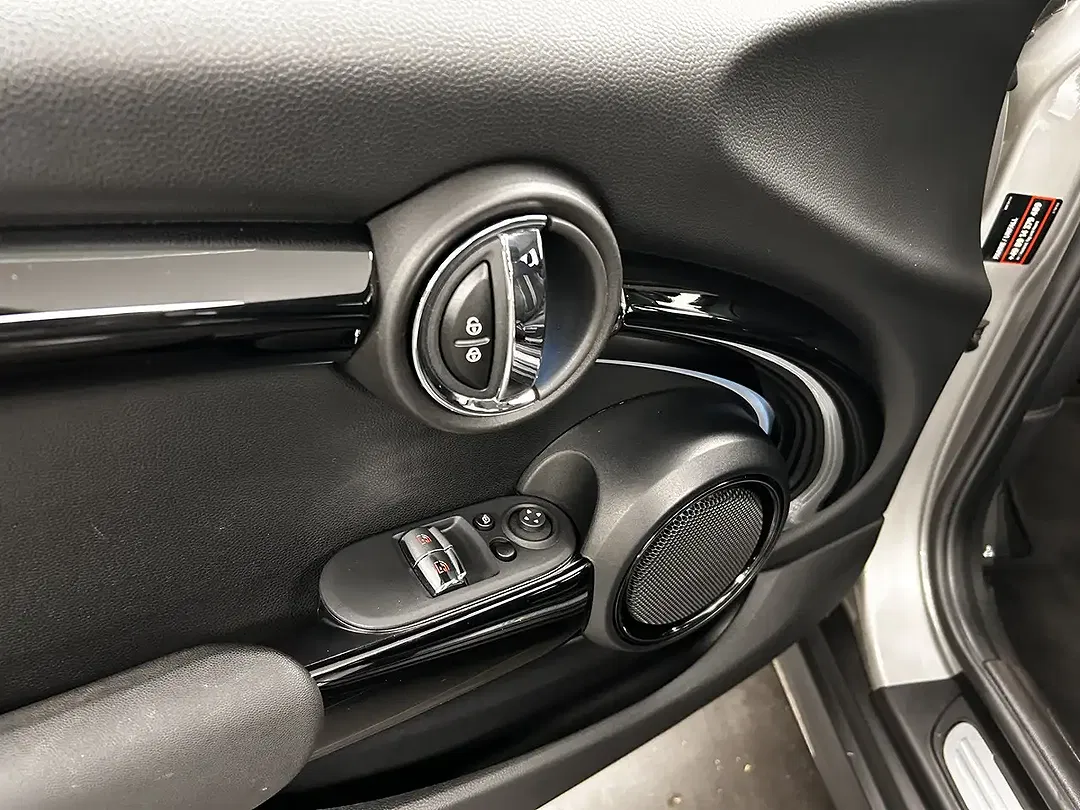 MINI Cooper SE - Thumbnail 13