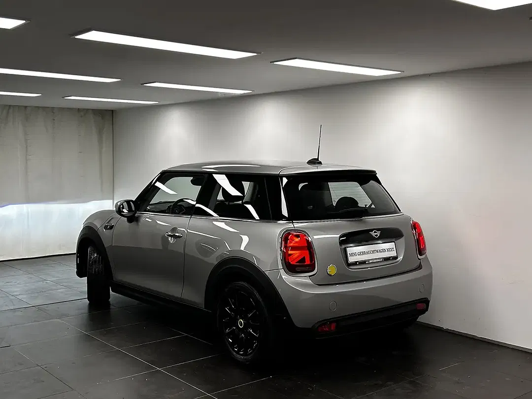 MINI Cooper SE - Thumbnail 3