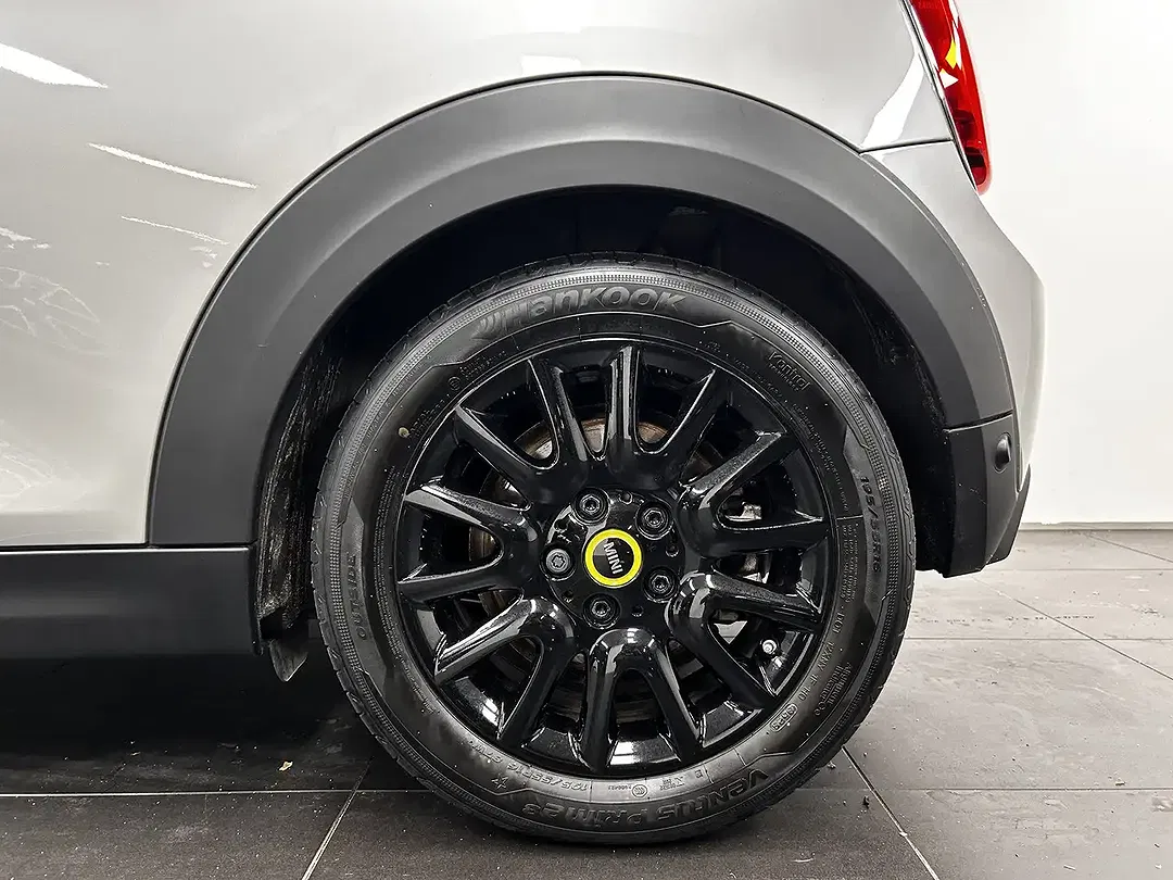 MINI Cooper SE - Thumbnail 6
