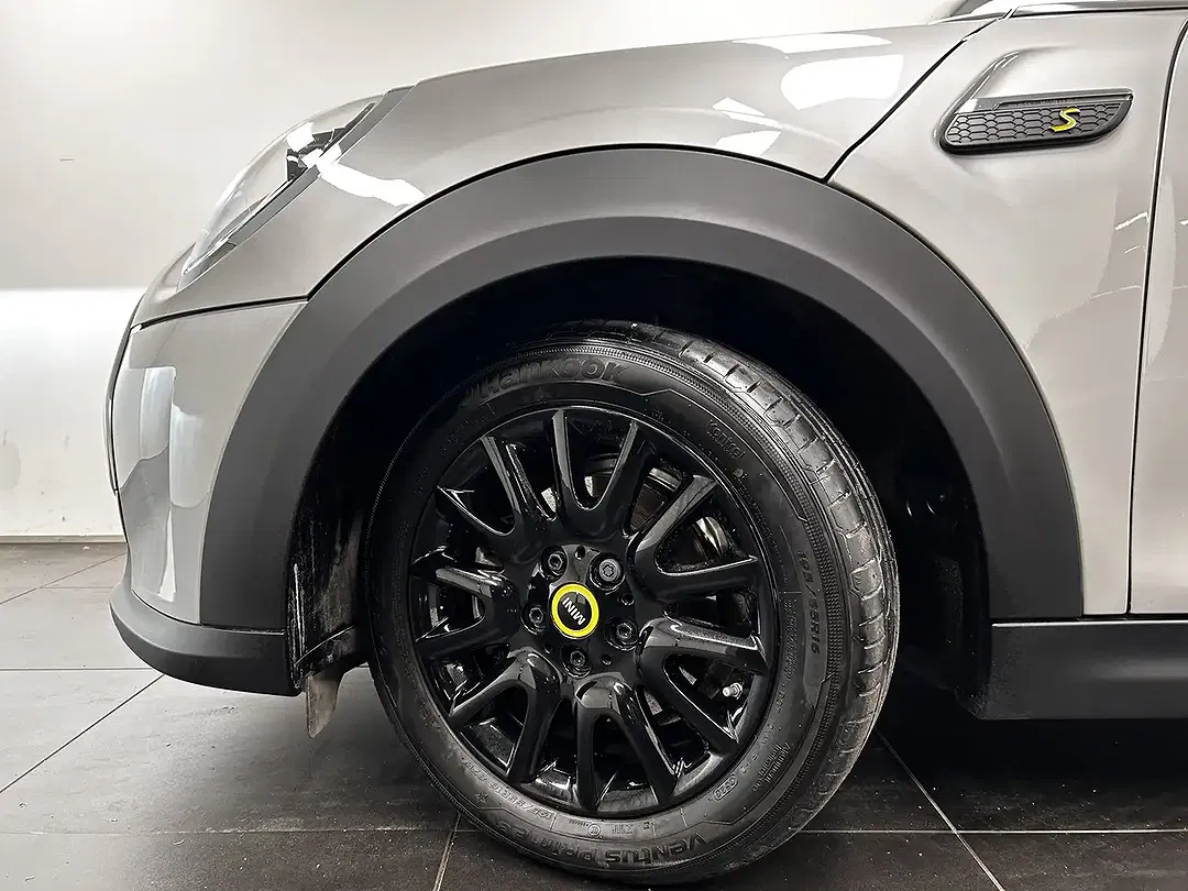 MINI Cooper SE - Thumbnail 8