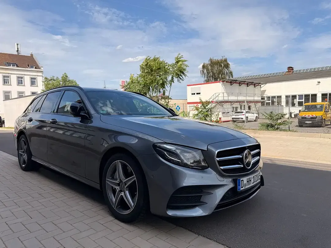 Mercedes-Benz E 300 - Thumbnail 7