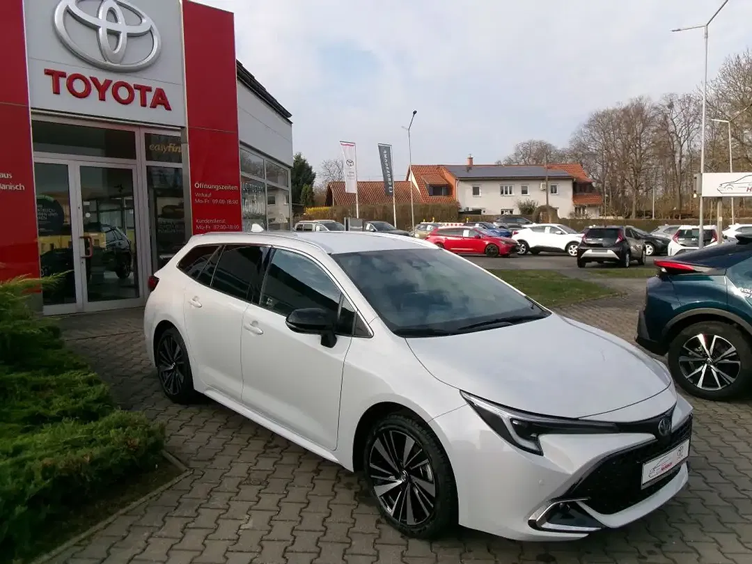 Toyota Corolla - Thumbnail 3