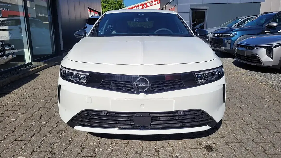 Opel Astra - Thumbnail 2