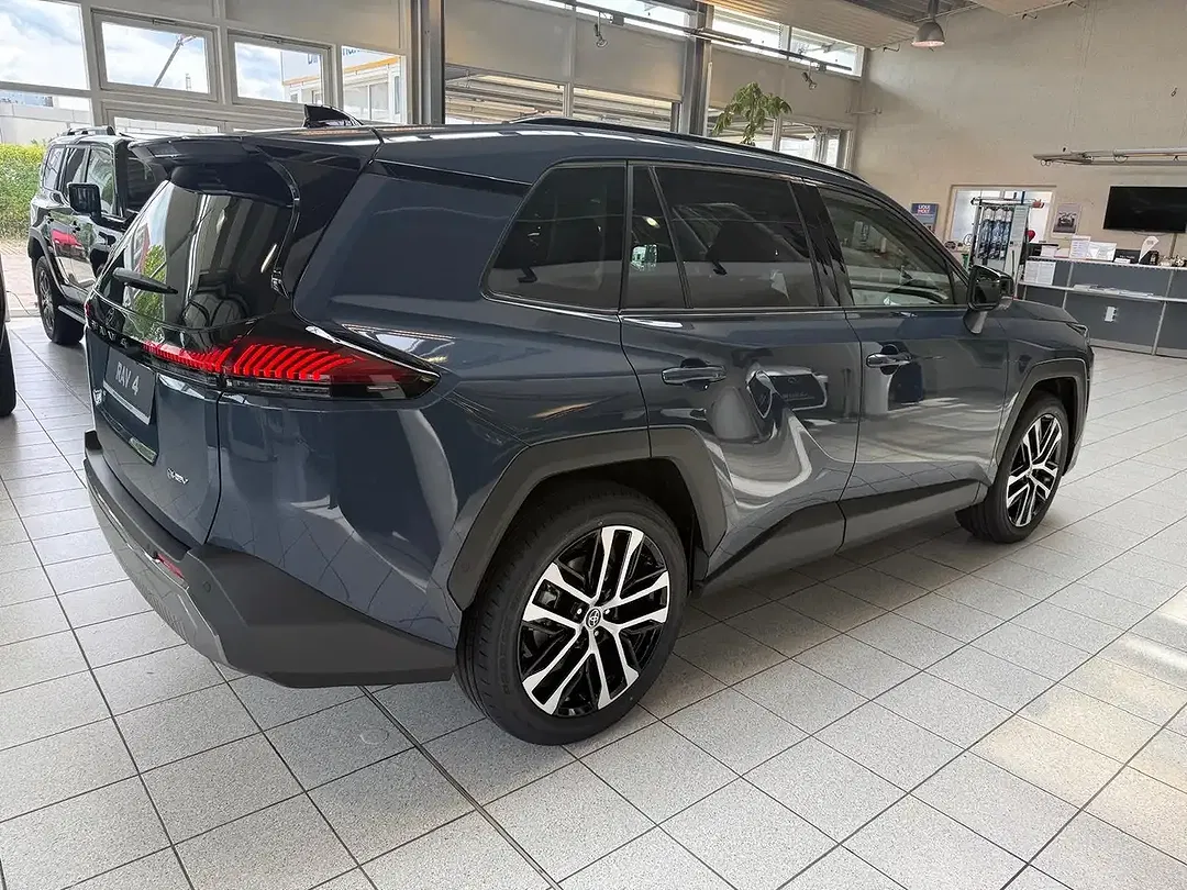 Toyota RAV 4 - Thumbnail 11