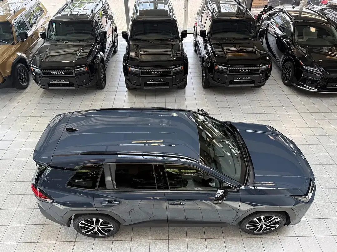 Toyota RAV 4 - Thumbnail 14