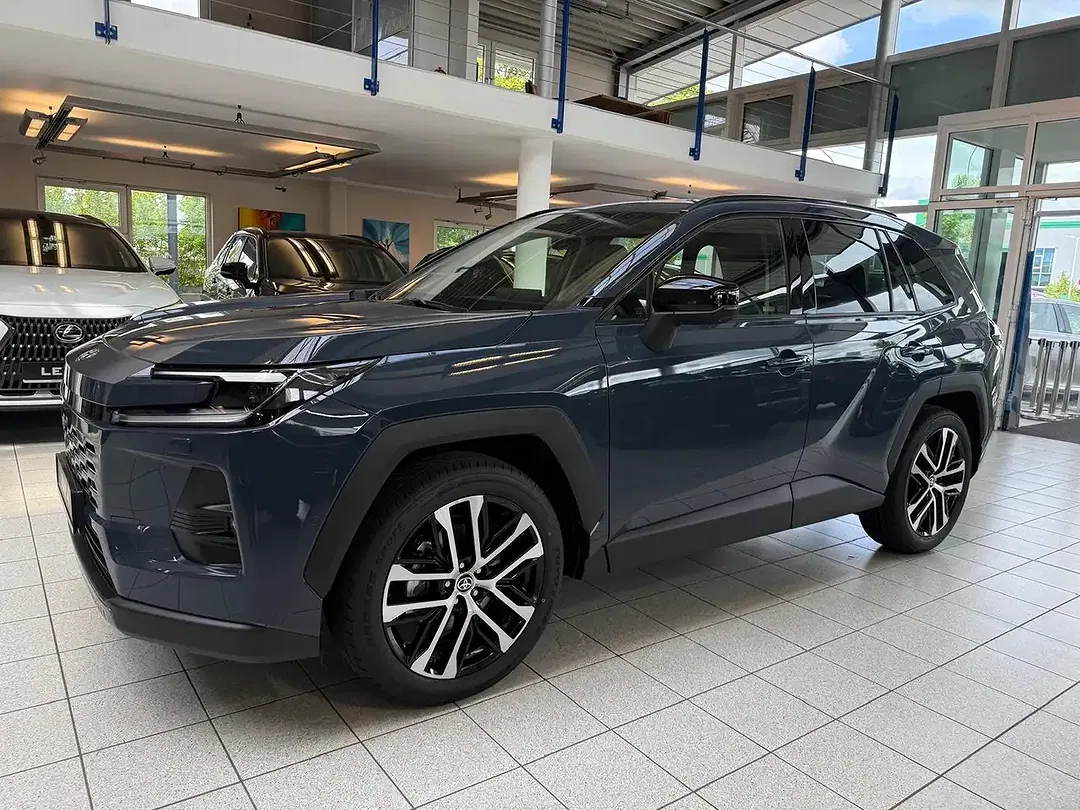 Toyota RAV 4 - Thumbnail 3
