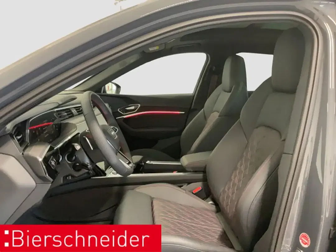 Audi Q8 - Thumbnail 9