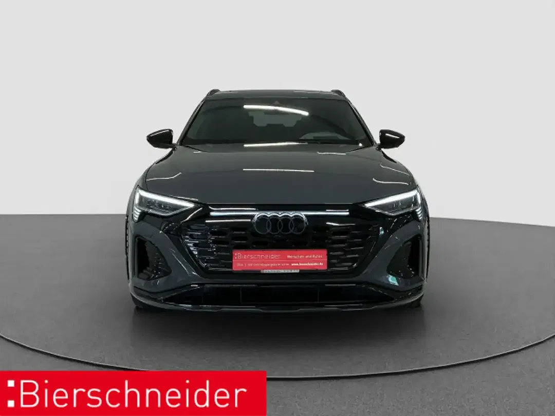 Audi Q8 - Thumbnail 2