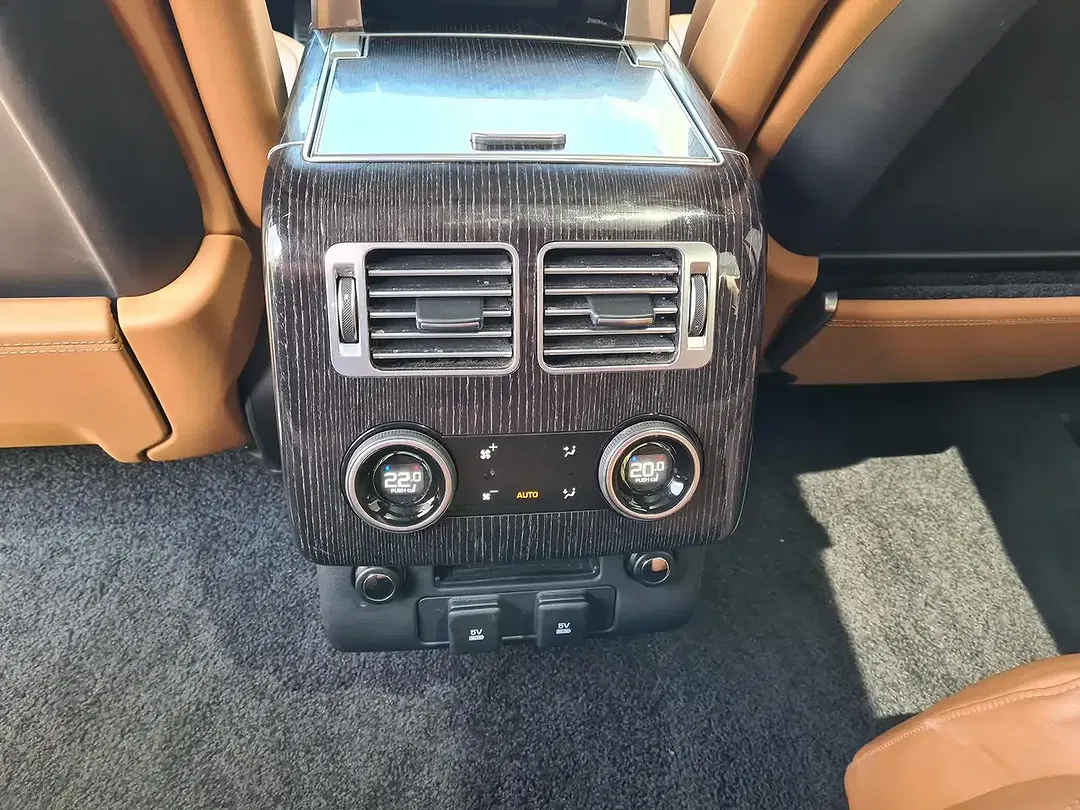 Land Rover Range Rover - Thumbnail 11