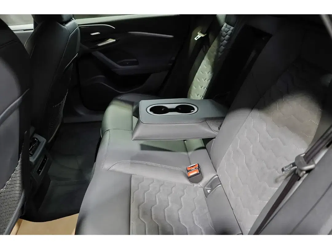 Audi A6 - Thumbnail 10