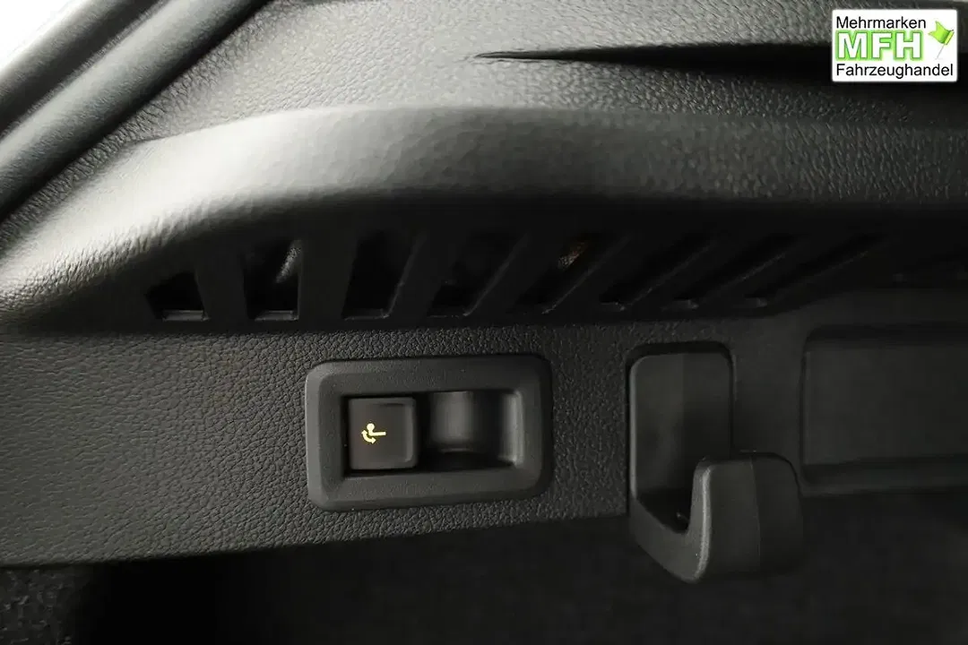 Skoda Kamiq - Thumbnail 11