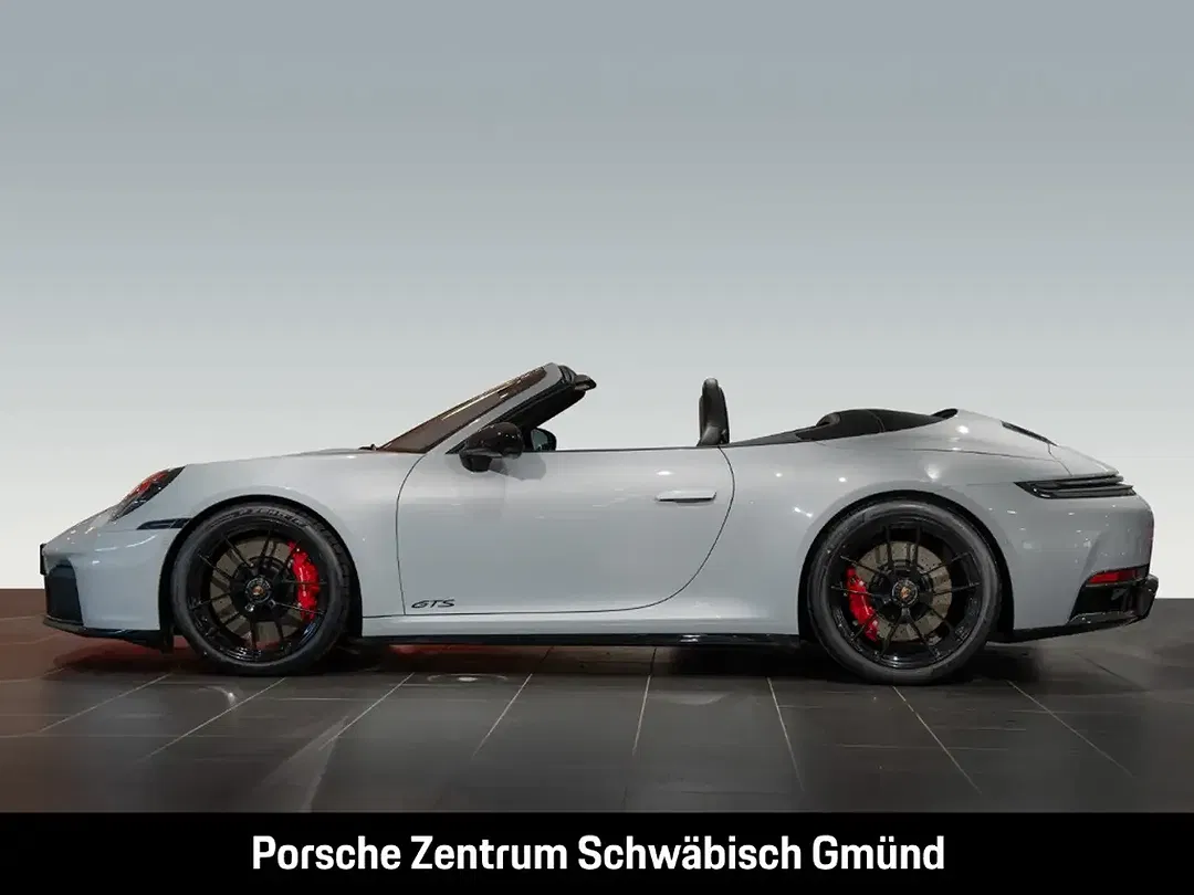 Porsche 992 - Thumbnail 2