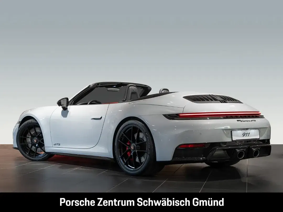 Porsche 992 - Thumbnail 3
