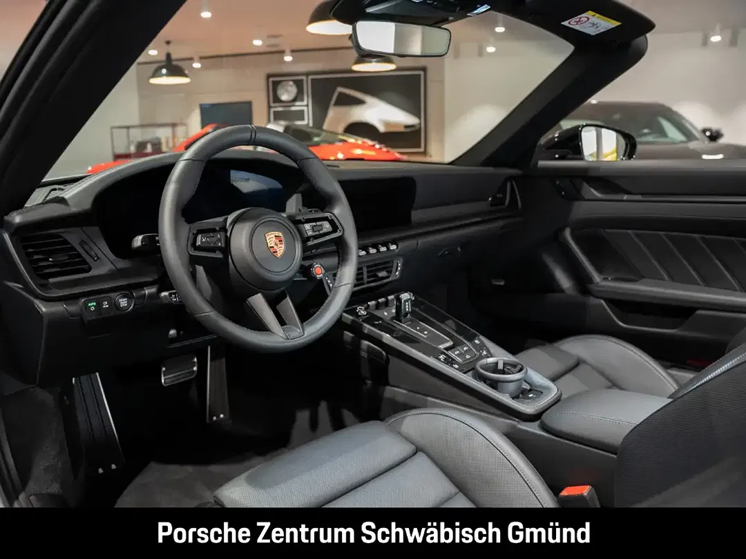 Porsche 992 - Thumbnail 5