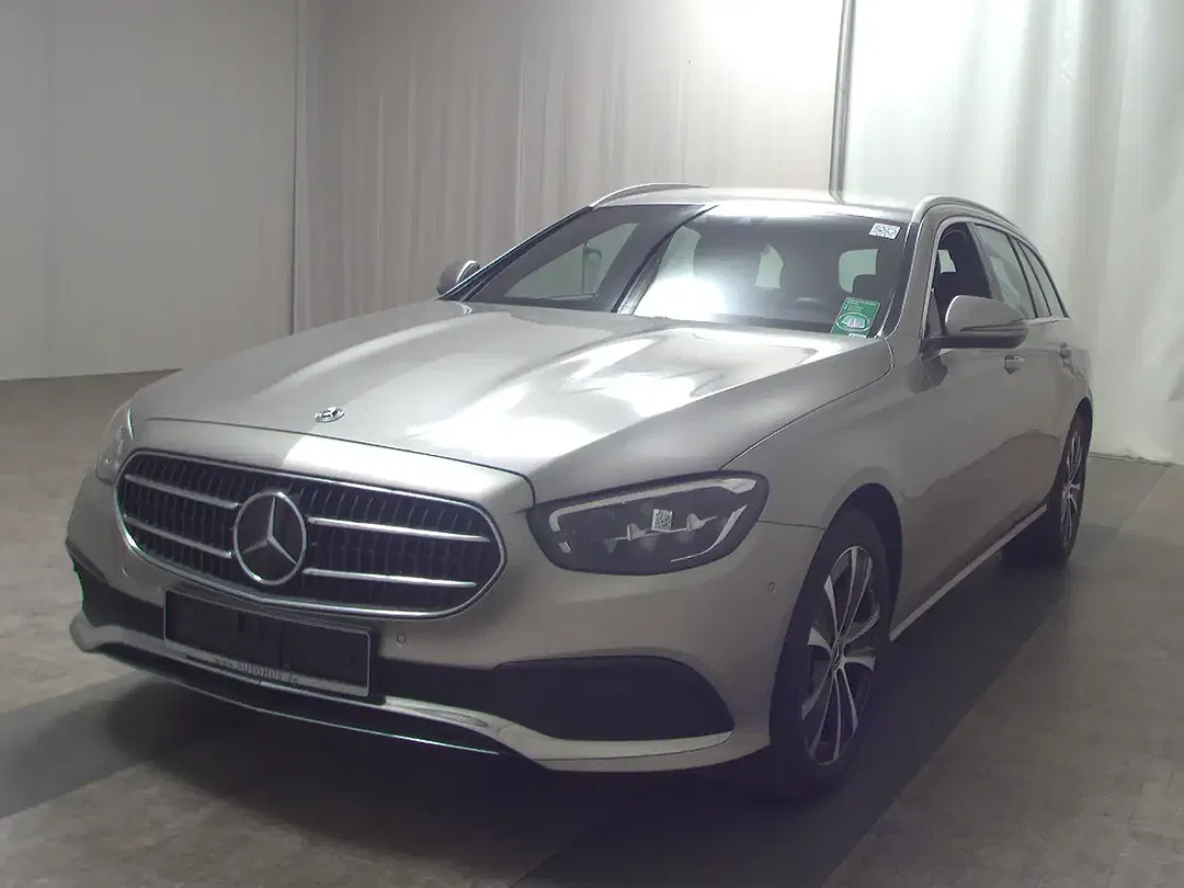 Mercedes-Benz E 300 Avantgarde