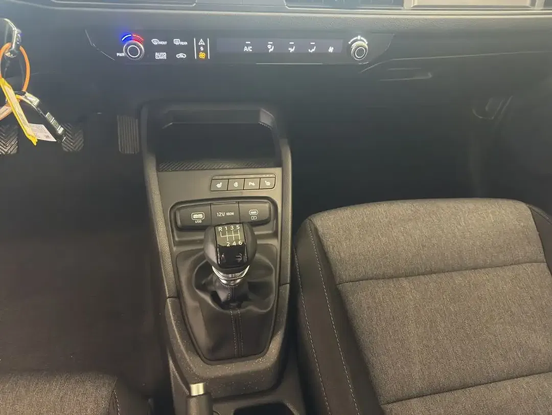 Kia Stonic - Thumbnail 12