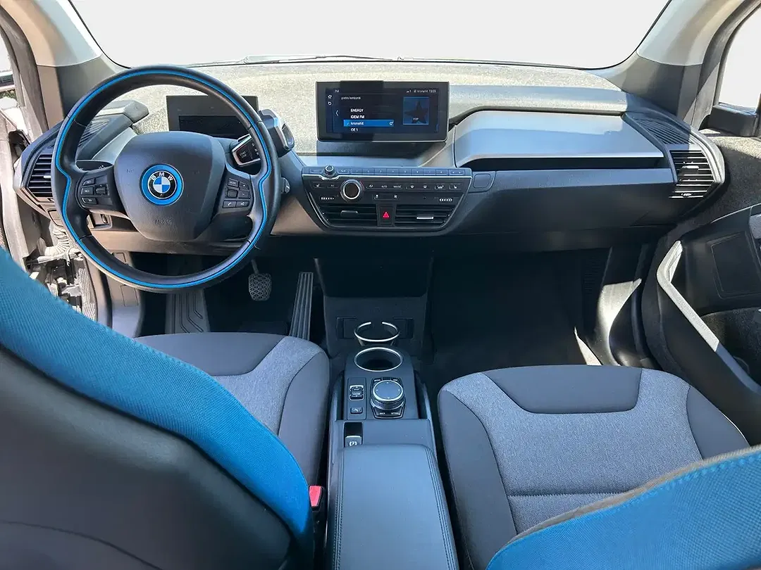 BMW i3 - Thumbnail 11