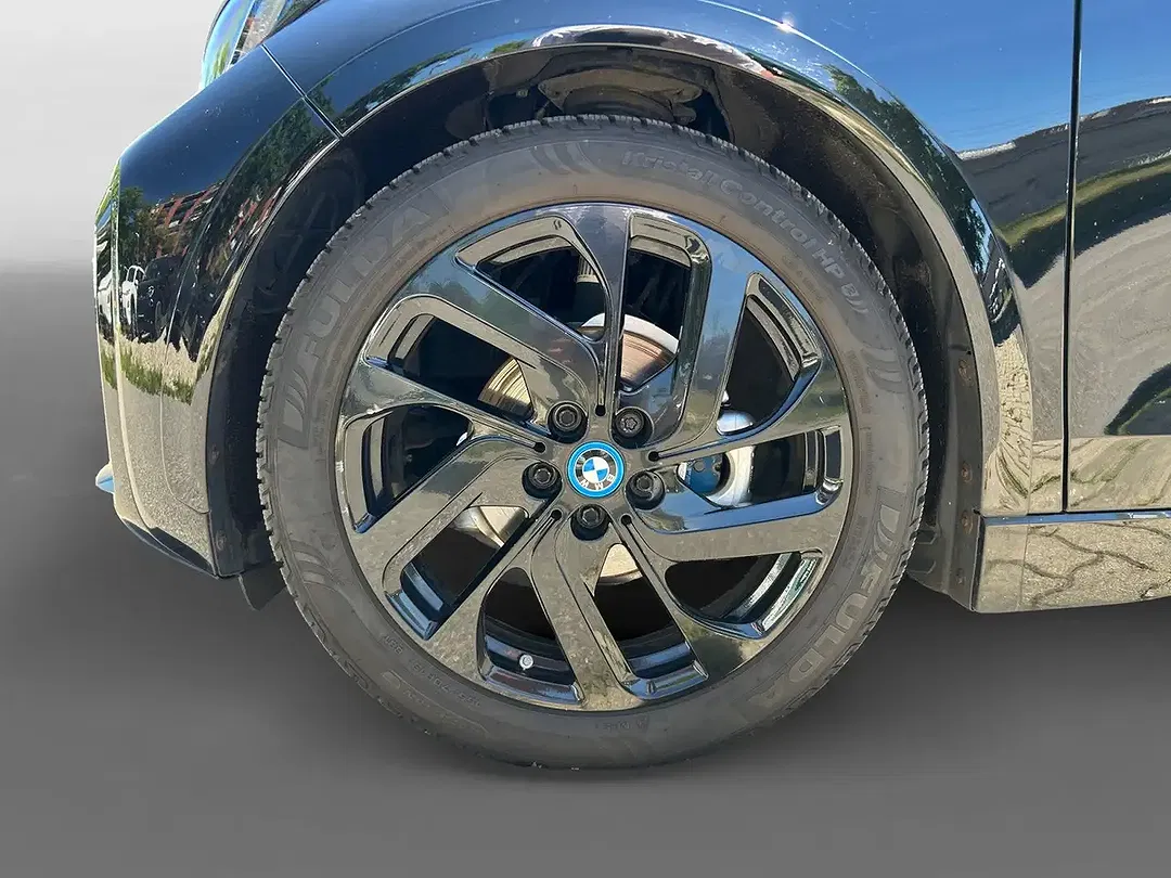 BMW i3 - Thumbnail 9