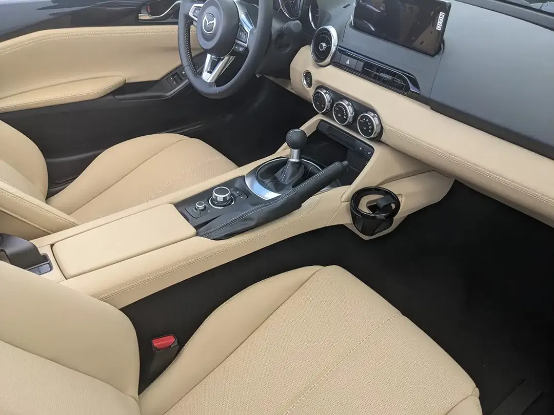 Mazda MX-5 - Thumbnail 14