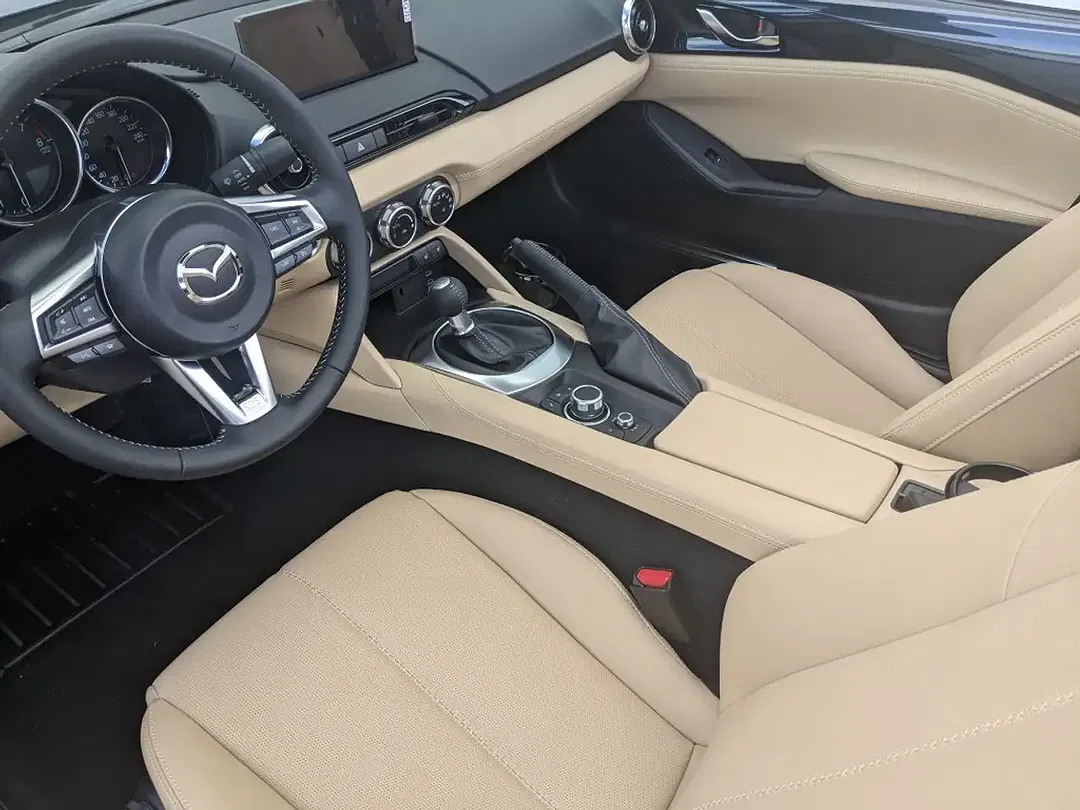 Mazda MX-5 - Thumbnail 15