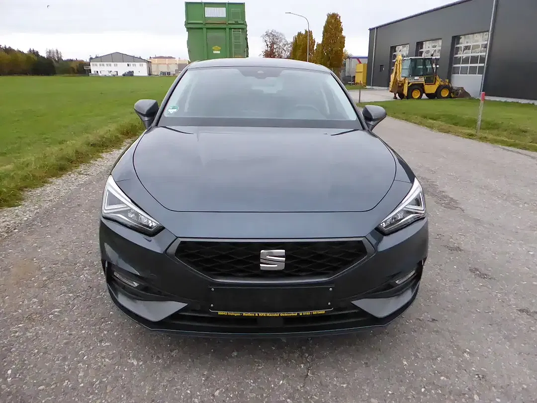 SEAT Leon - Thumbnail 2