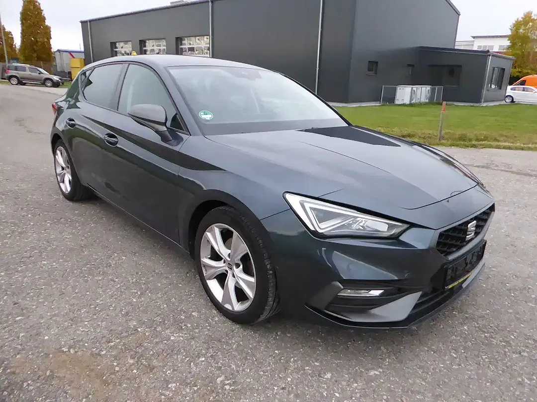 SEAT Leon - Thumbnail 3