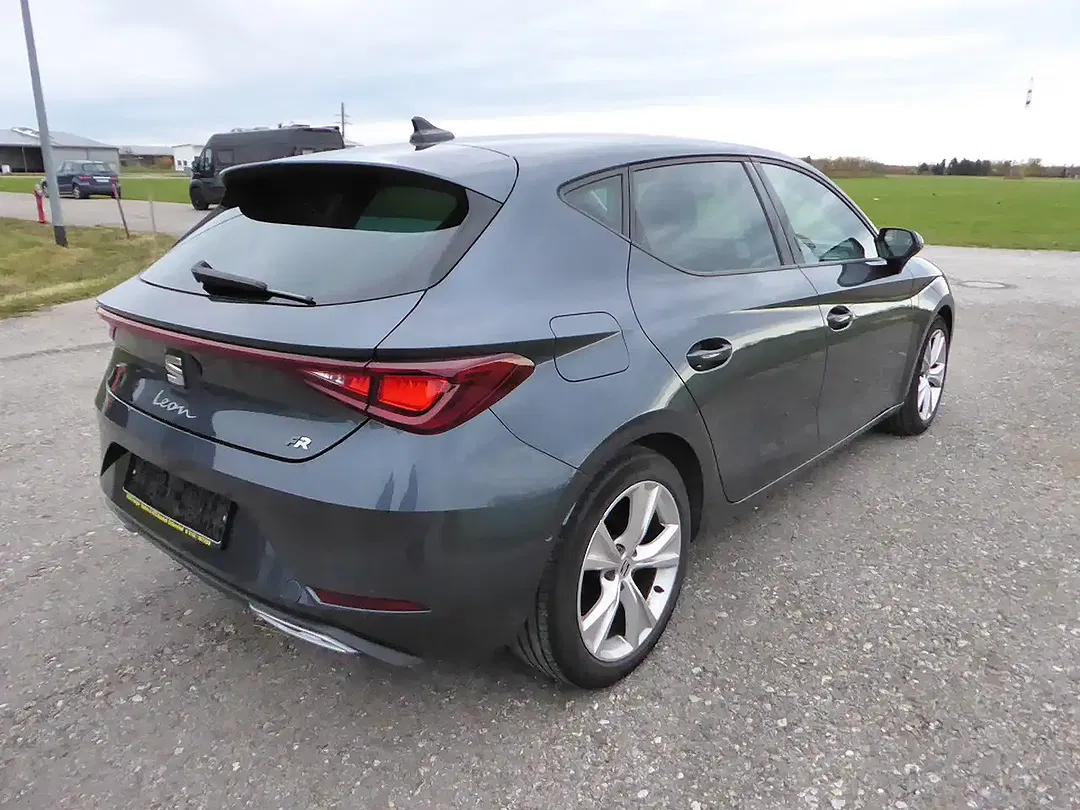 SEAT Leon - Thumbnail 6
