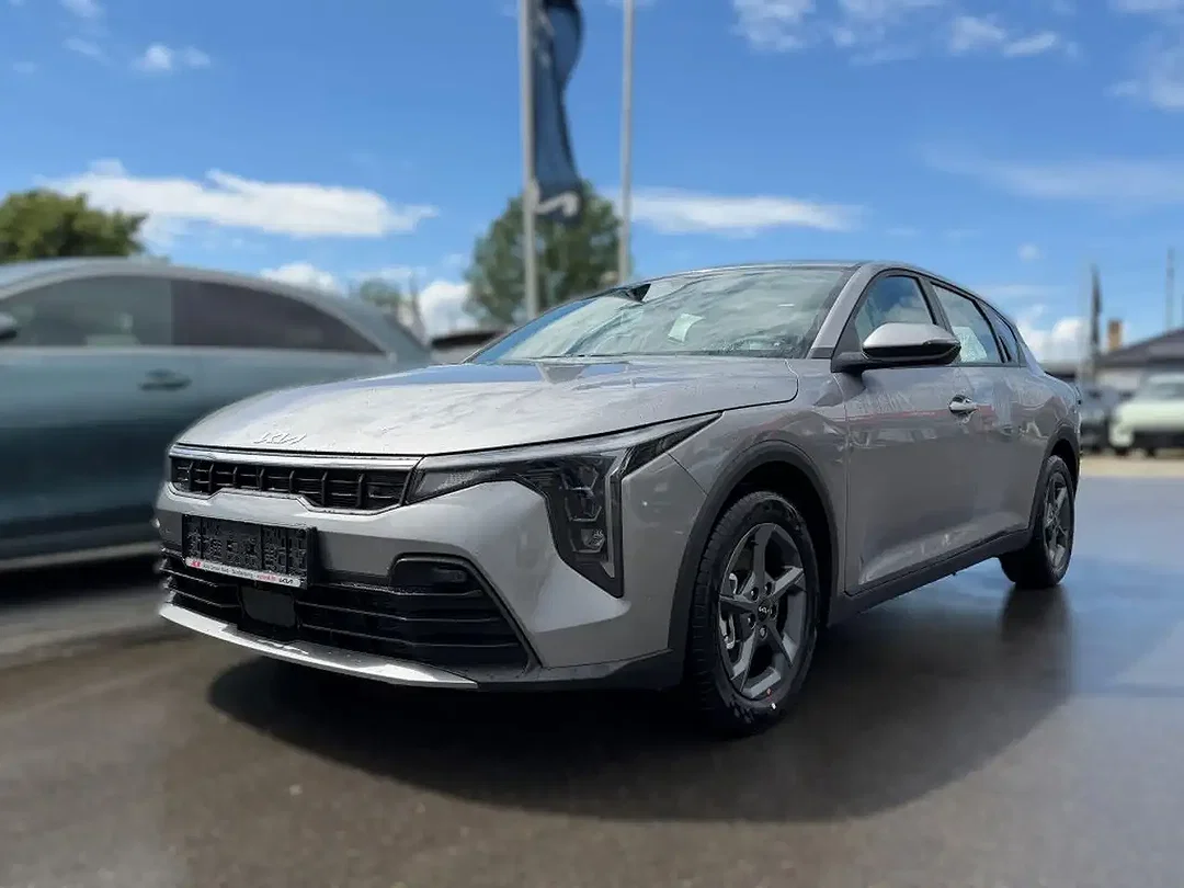 Kia K4 - Afbeelding 1