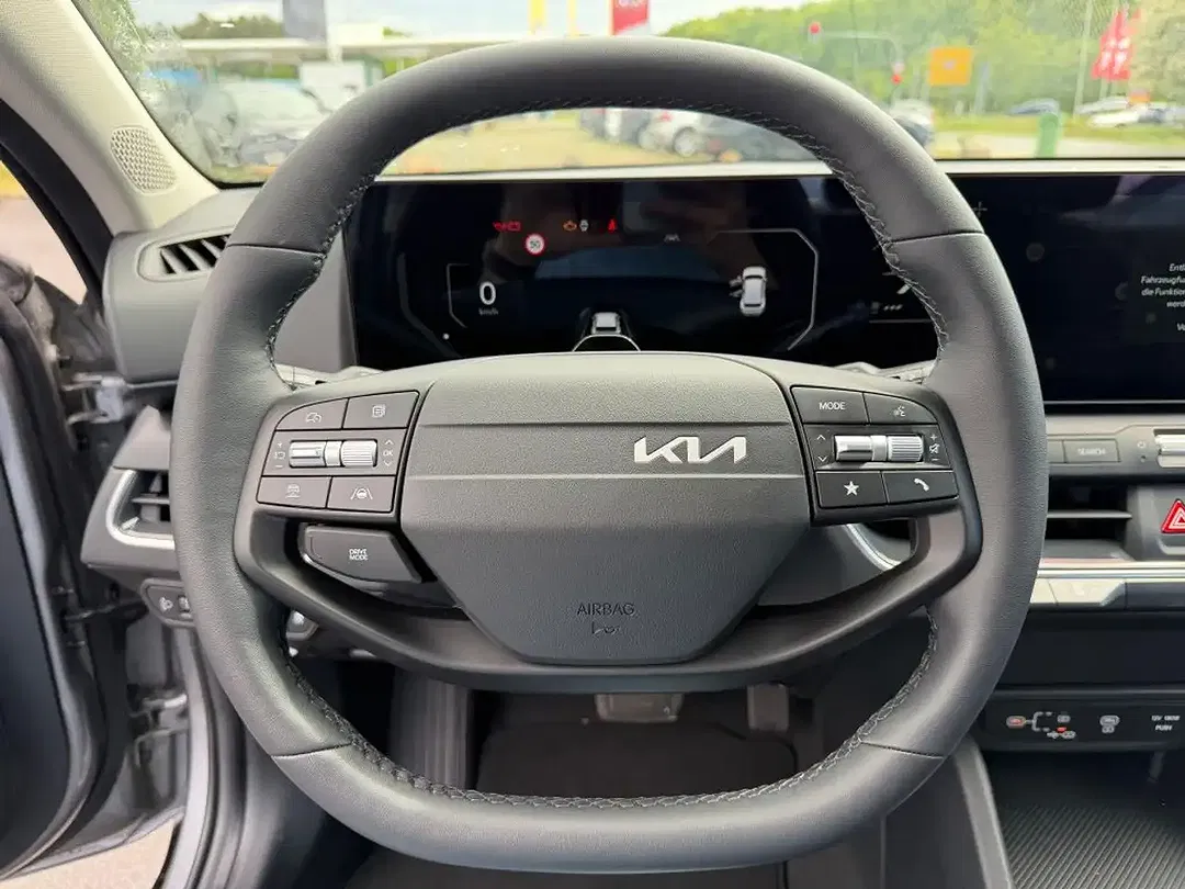 Kia K4 - Thumbnail 9