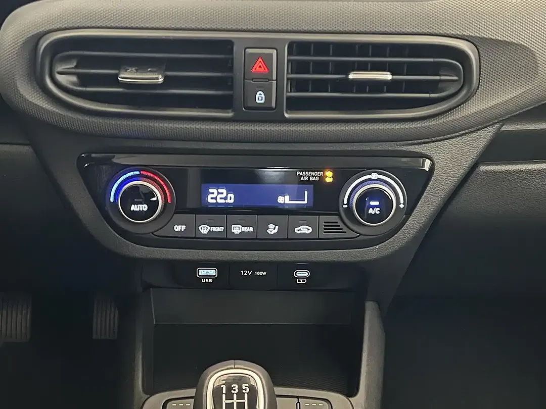 Hyundai i10 - Thumbnail 11
