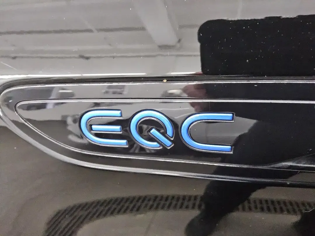 Mercedes-Benz EQC 400 - Thumbnail 11