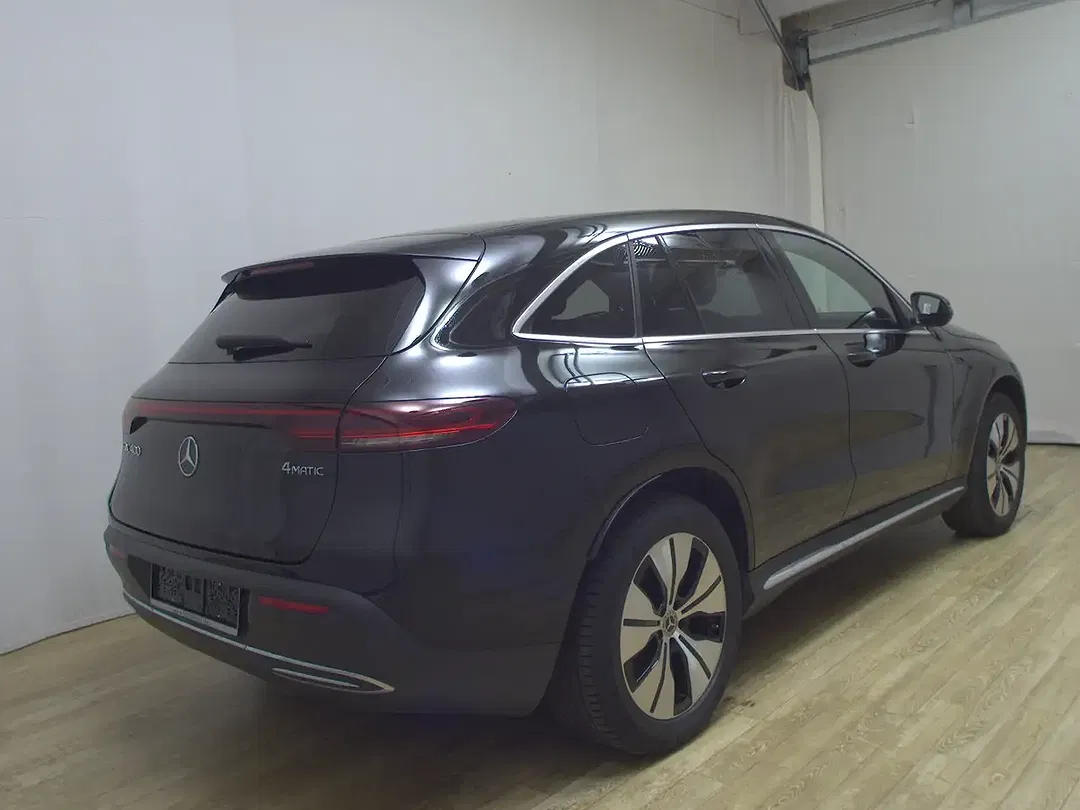 Mercedes-Benz EQC 400 - Thumbnail 3
