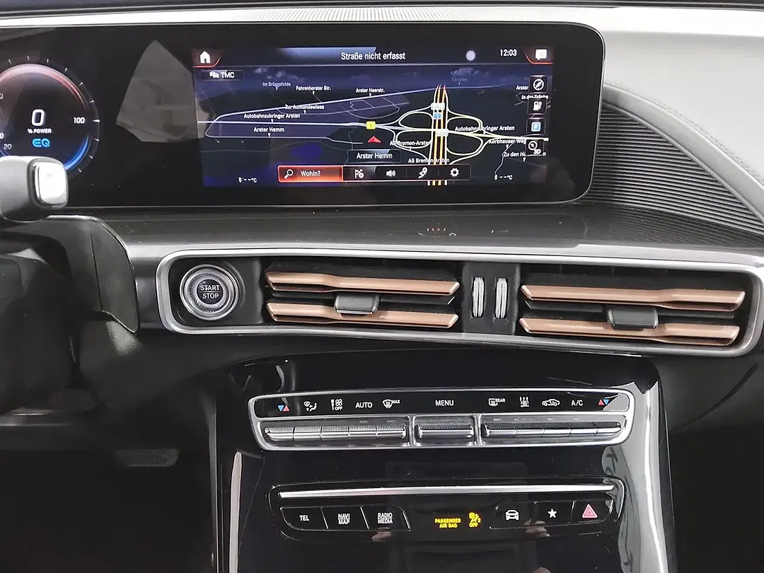 Mercedes-Benz EQC 400 - Thumbnail 6