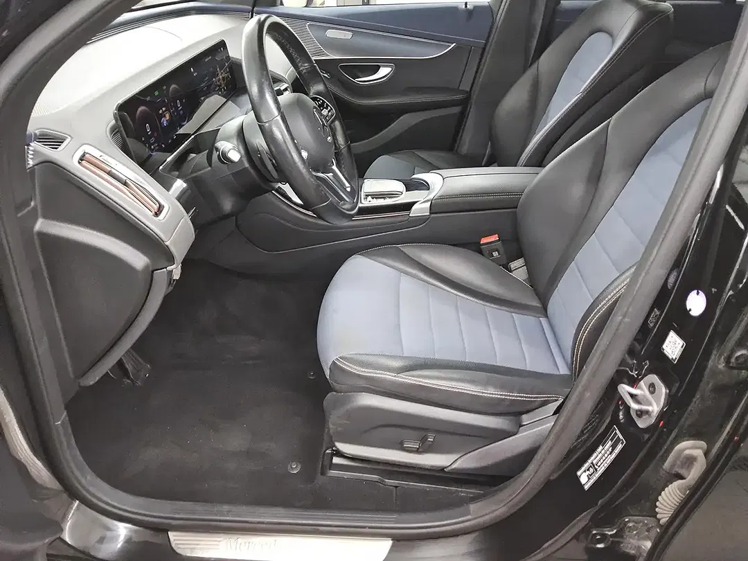 Mercedes-Benz EQC 400 - Thumbnail 8