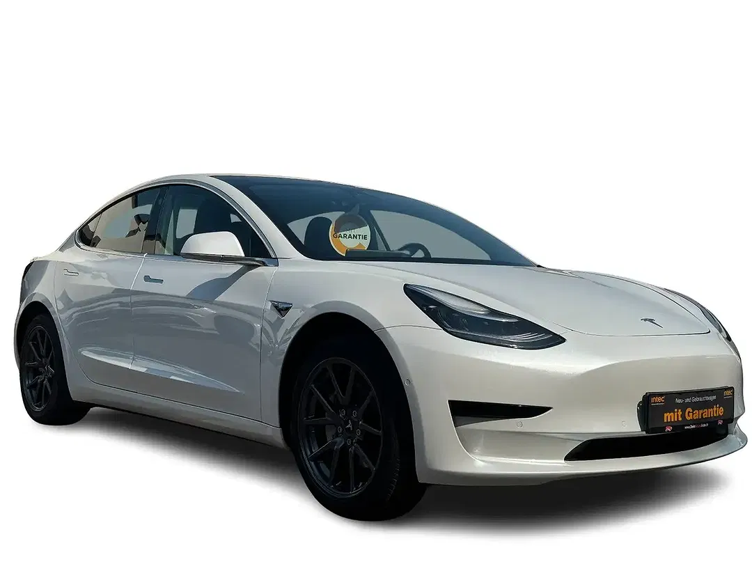 Tesla Model 3 - Thumbnail 4
